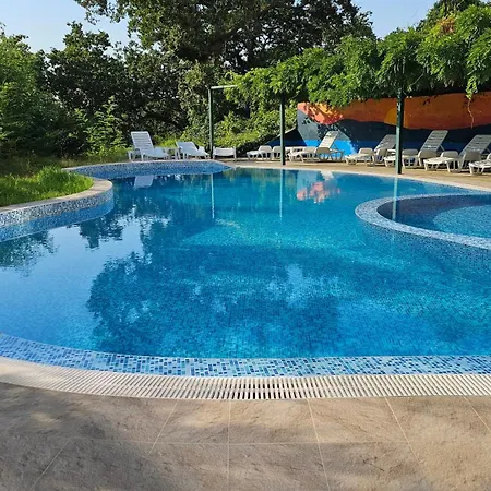 Vesta Riviera - Free Parking Lejlighedshotel