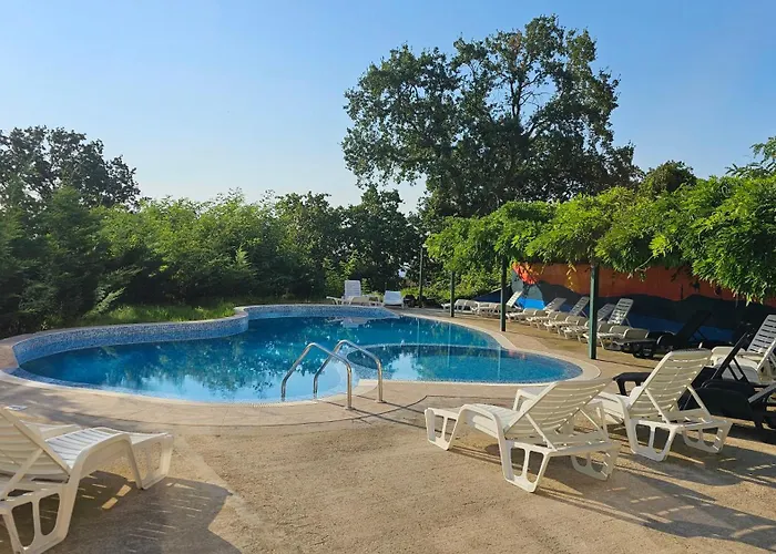 веста ривиера - безплатен паркинг 4*