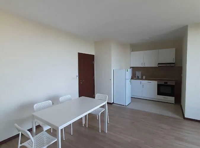 Vesta Riviera - Free Parking Золотые Пески