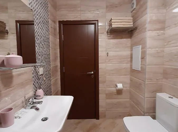 веста ривиера - безплатен паркинг 4*