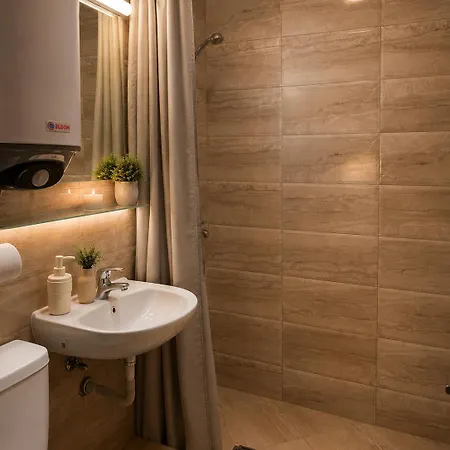 Aparthotel Vesta Riviera - Free Parking