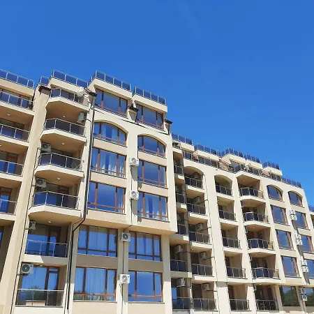 Aparthotel Vesta Riviera - Free Parking Golden Sands