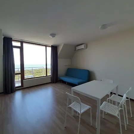 Vesta Riviera - Free Parking Апарт-готель