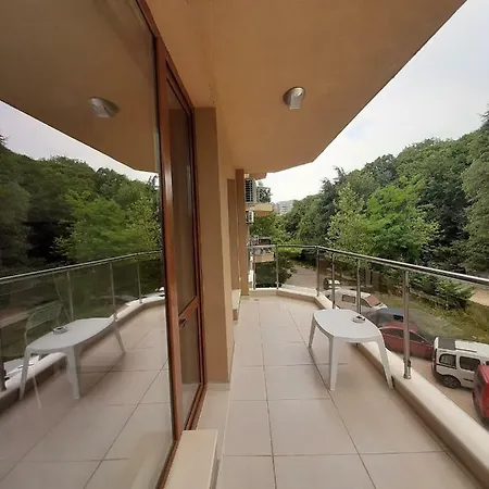 Апарт-готель Vesta Riviera - Free Parking 4*