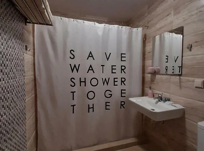 Vesta Riviera - Free Parking Aparthotel